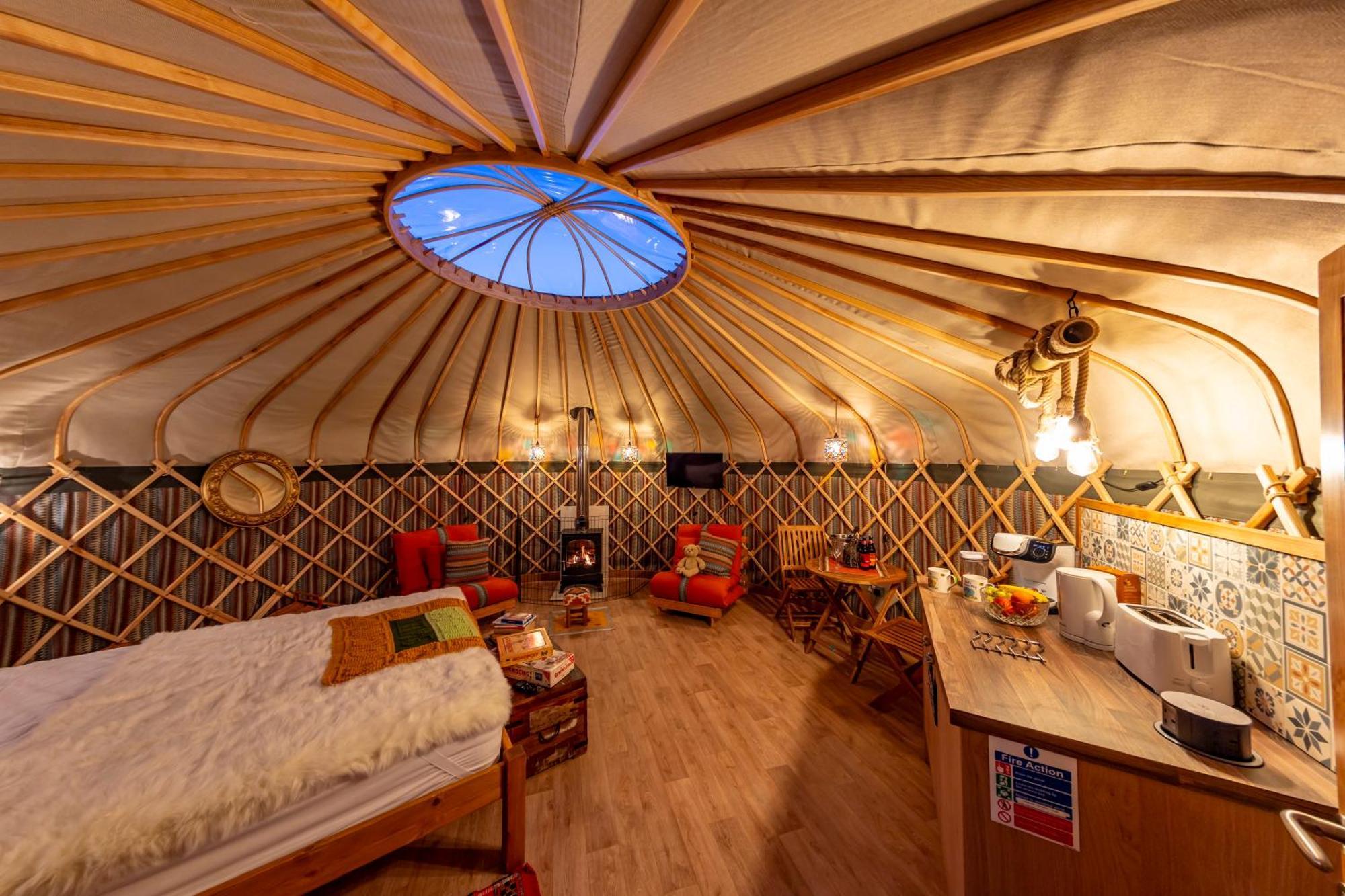 Glamping At South Lytchett Manor Hotel Poole Exterior photo